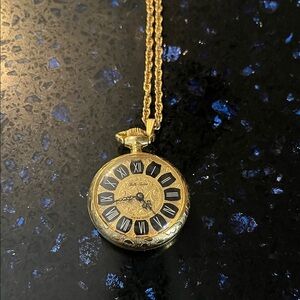 Elegant Gold Pocket Watch Necklace